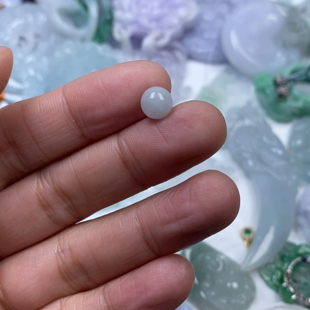 颈饰未镶嵌翡翠小*姐翡翠