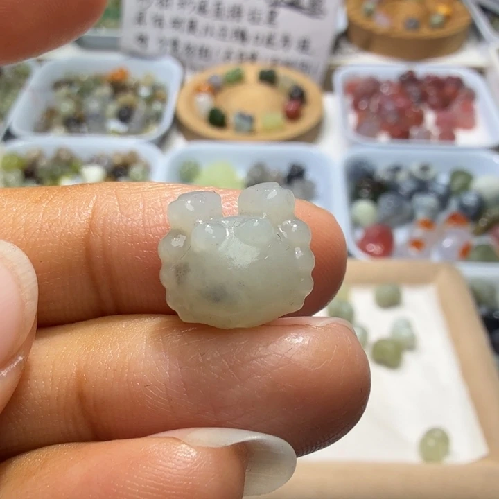 和田玉未镶嵌珠宝奇石