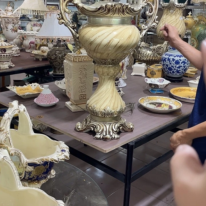 瓷片瑕摆。。。。。。。。。。。。。。。。。。