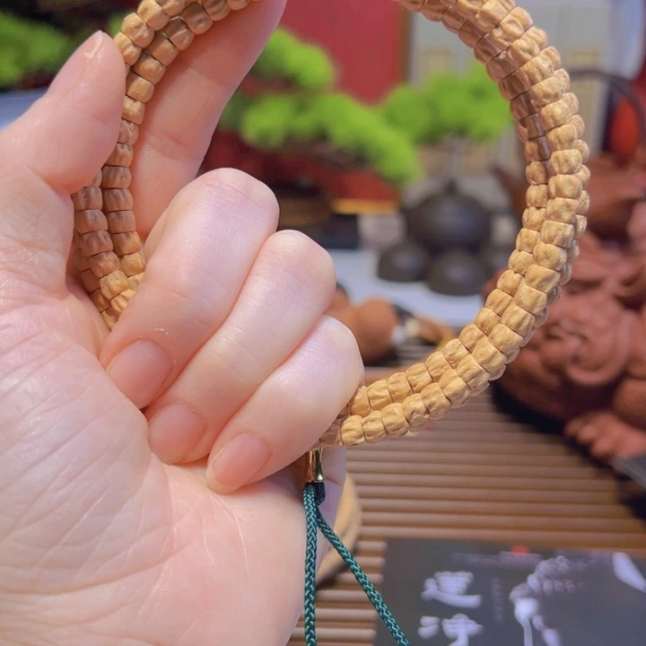 风***边柏香籽/百香籽吊坠