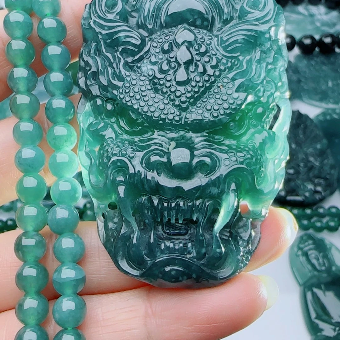 颈饰未镶嵌翡翠多样性发货天然的A货翡翠
