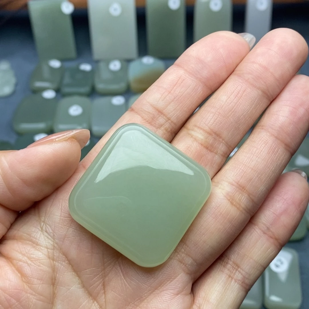 和田玉颈饰未镶嵌明***空