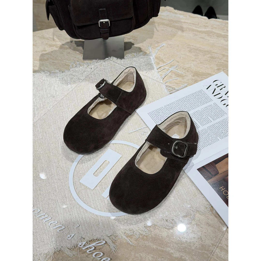 一字式扣带加绒豆豆鞋女磨砂皮2025年秋冬新款加厚平底棉鞋欧洲站