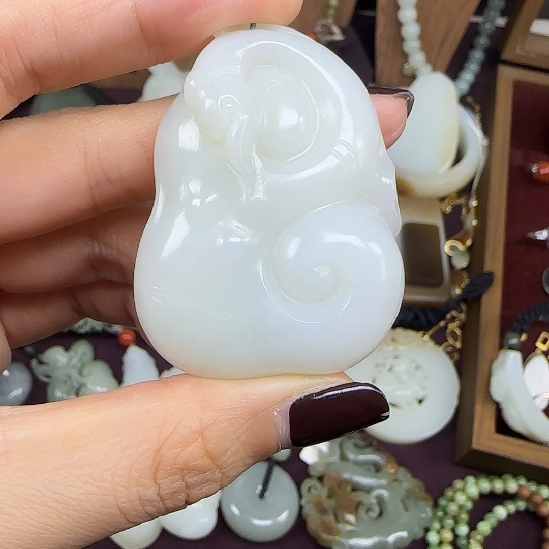 和田玉未镶嵌颈饰