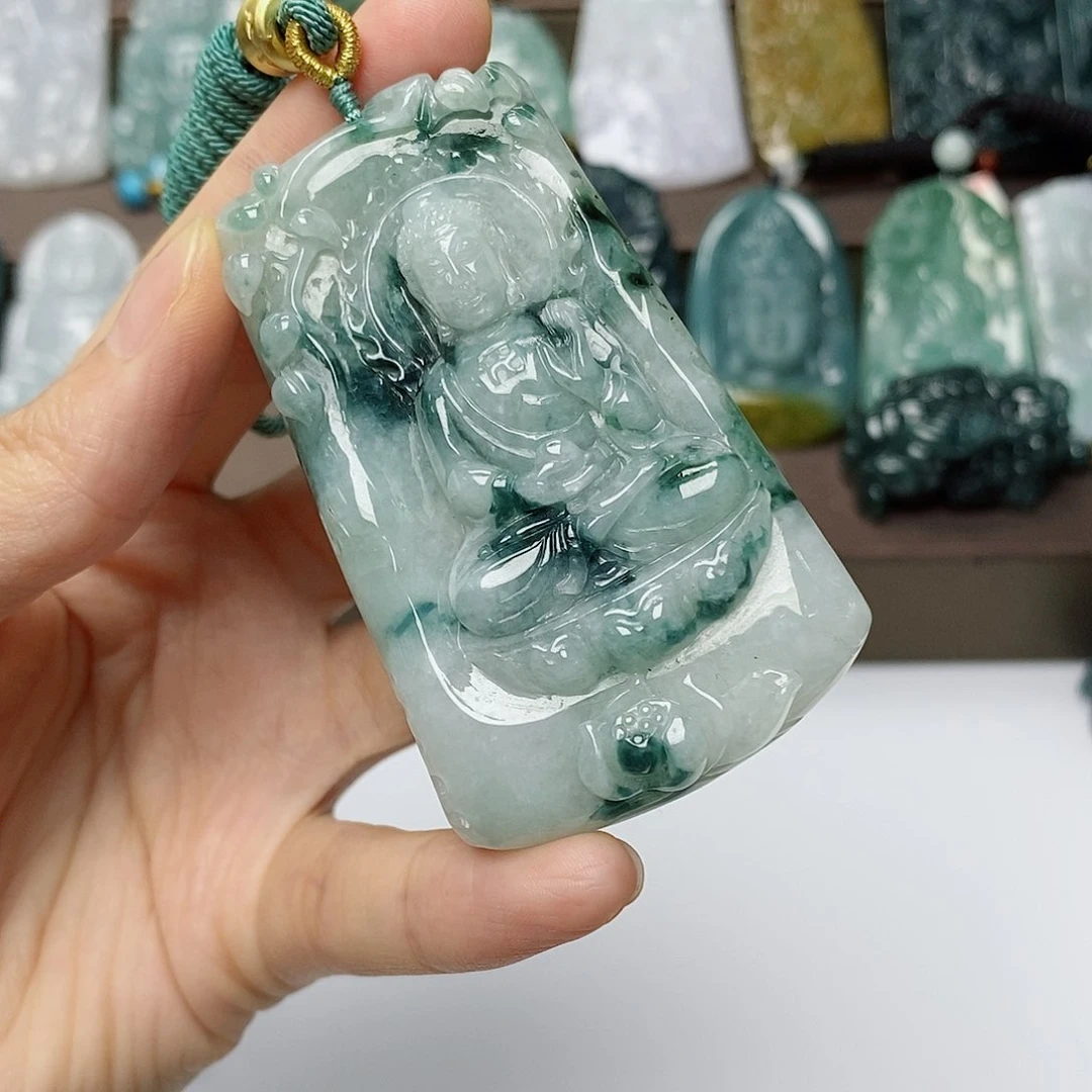 翡翠未镶嵌颈饰