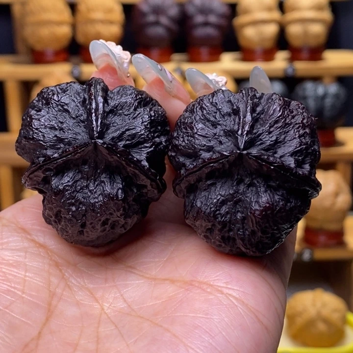 文玩核桃把件蝉王三棱40号38尺