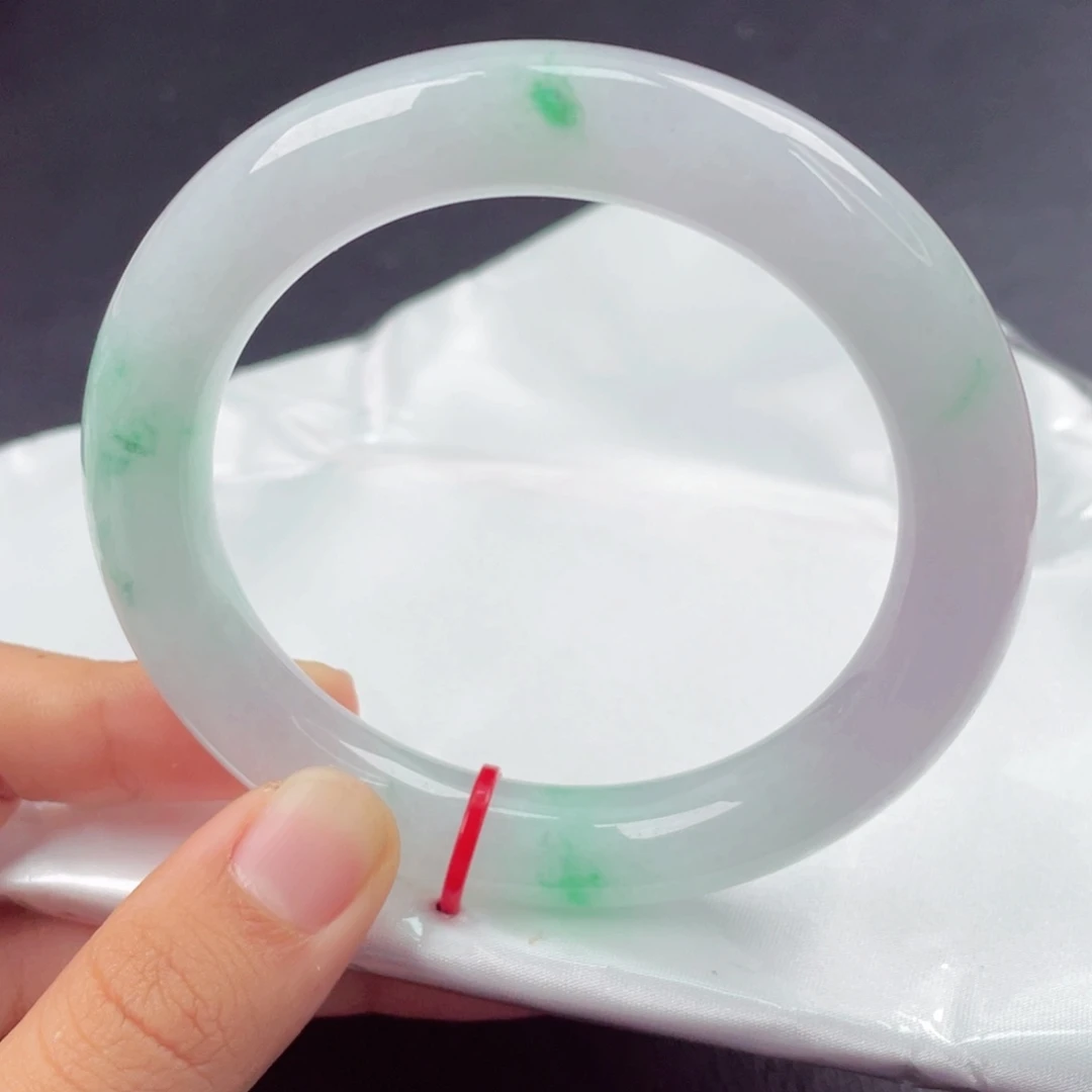 翡翠未镶嵌手镯（圆镯）58.8圈