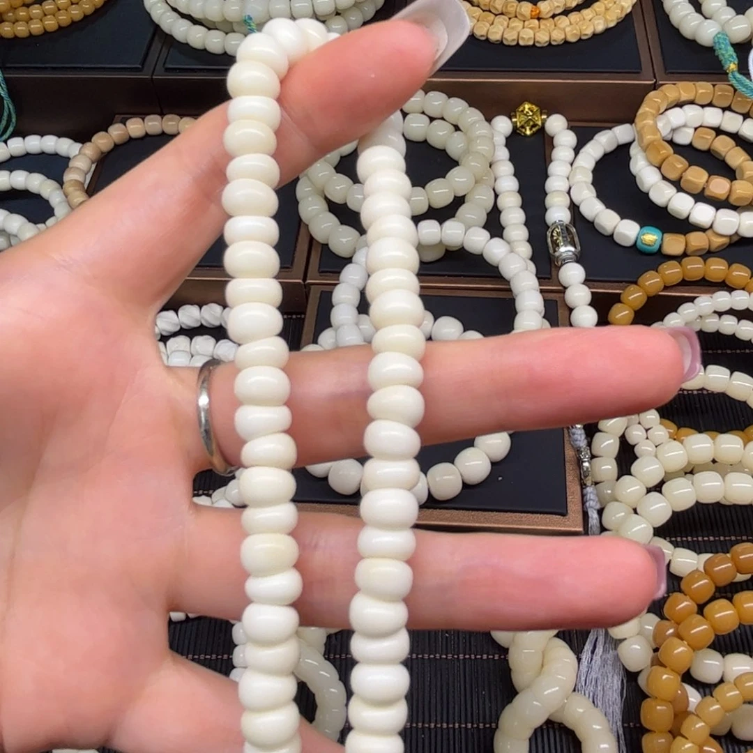 小***浪白玉菩提手串蒜瓣大肠手持