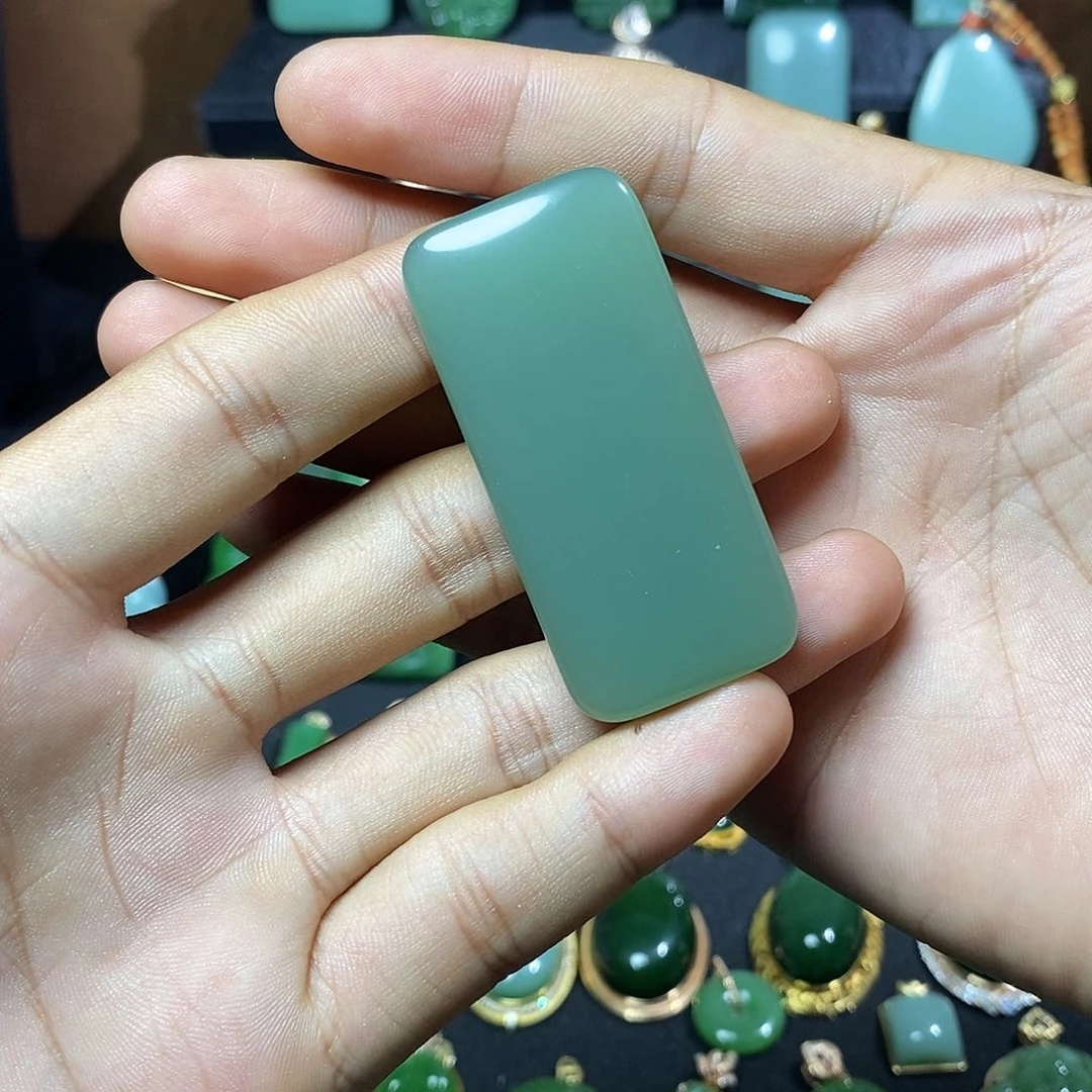 吊坠(不含链)未镶嵌和田玉（碧玉）雪*