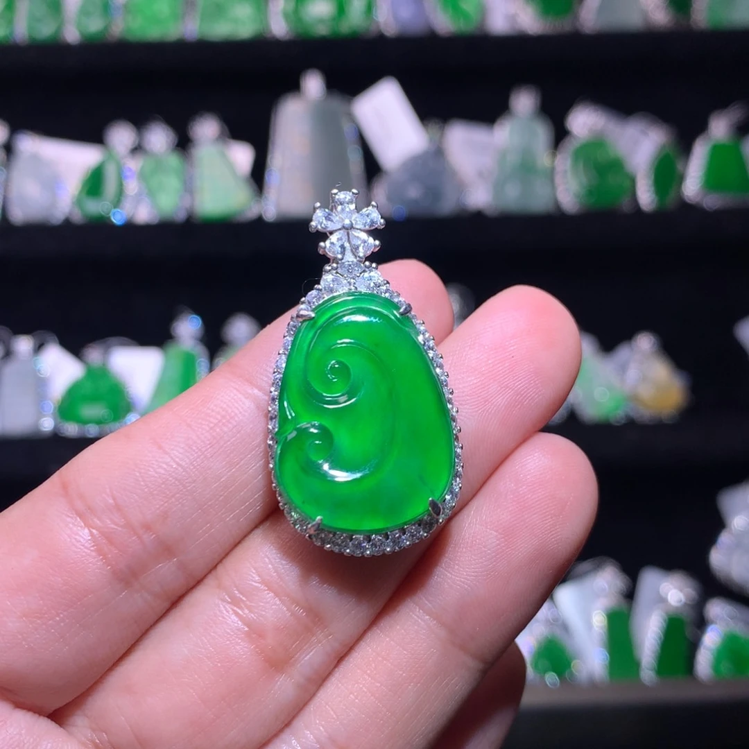 【闪购商品】颈饰银S925镶嵌翡翠