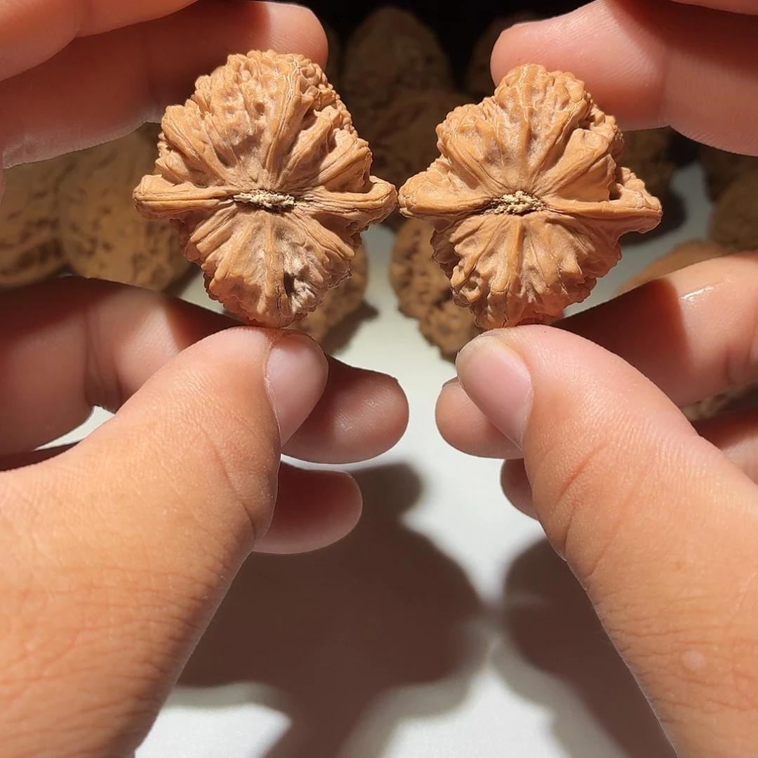 文玩核桃吊坠火焰