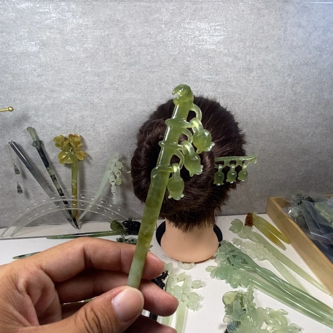 桑***晚未镶嵌蛇纹石玉发簪