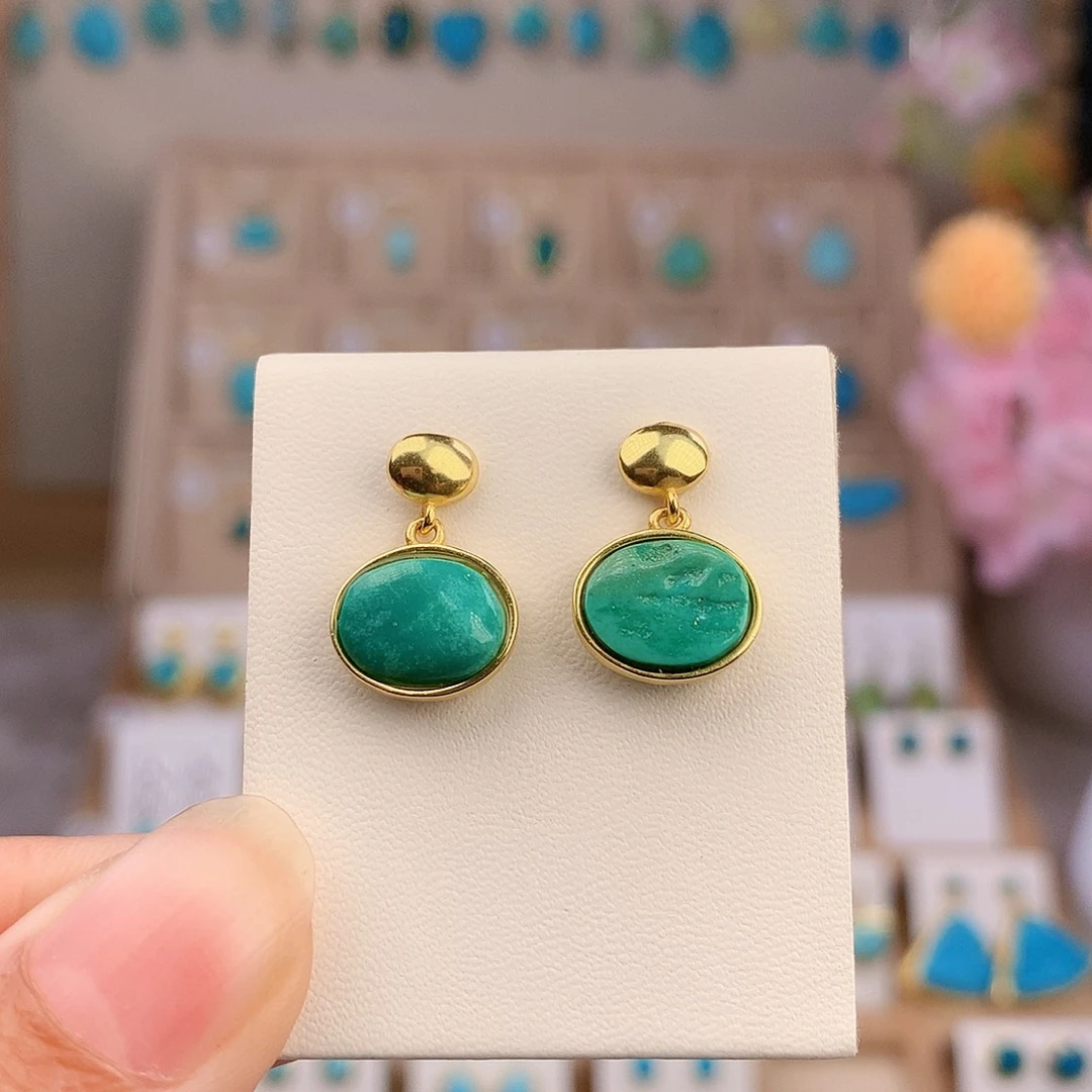 未镶嵌绿松石颈饰