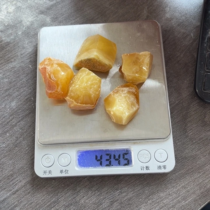 定制蜜蜡未镶嵌清**人定制蜜蜡