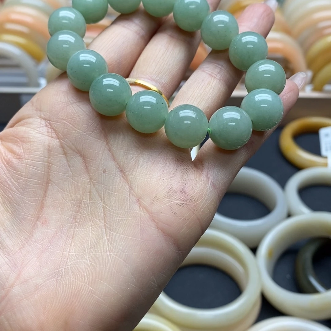 石英岩玉手镯未镶嵌