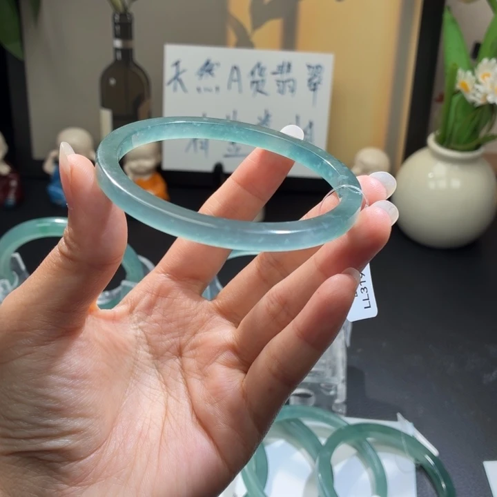 未镶嵌手镯翡翠冰透蓝
