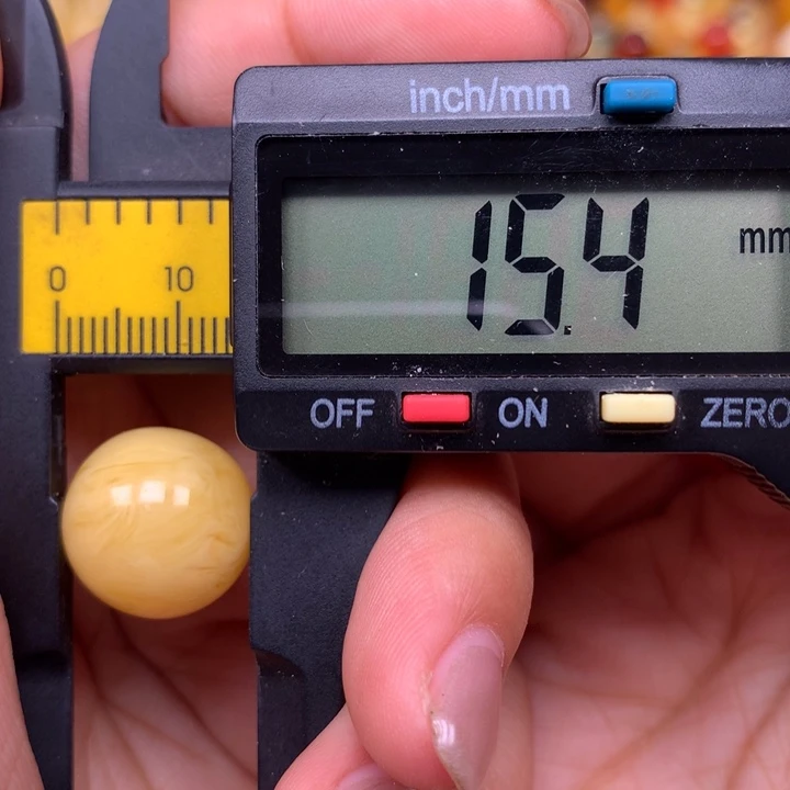 非金属仿琥珀配饰004