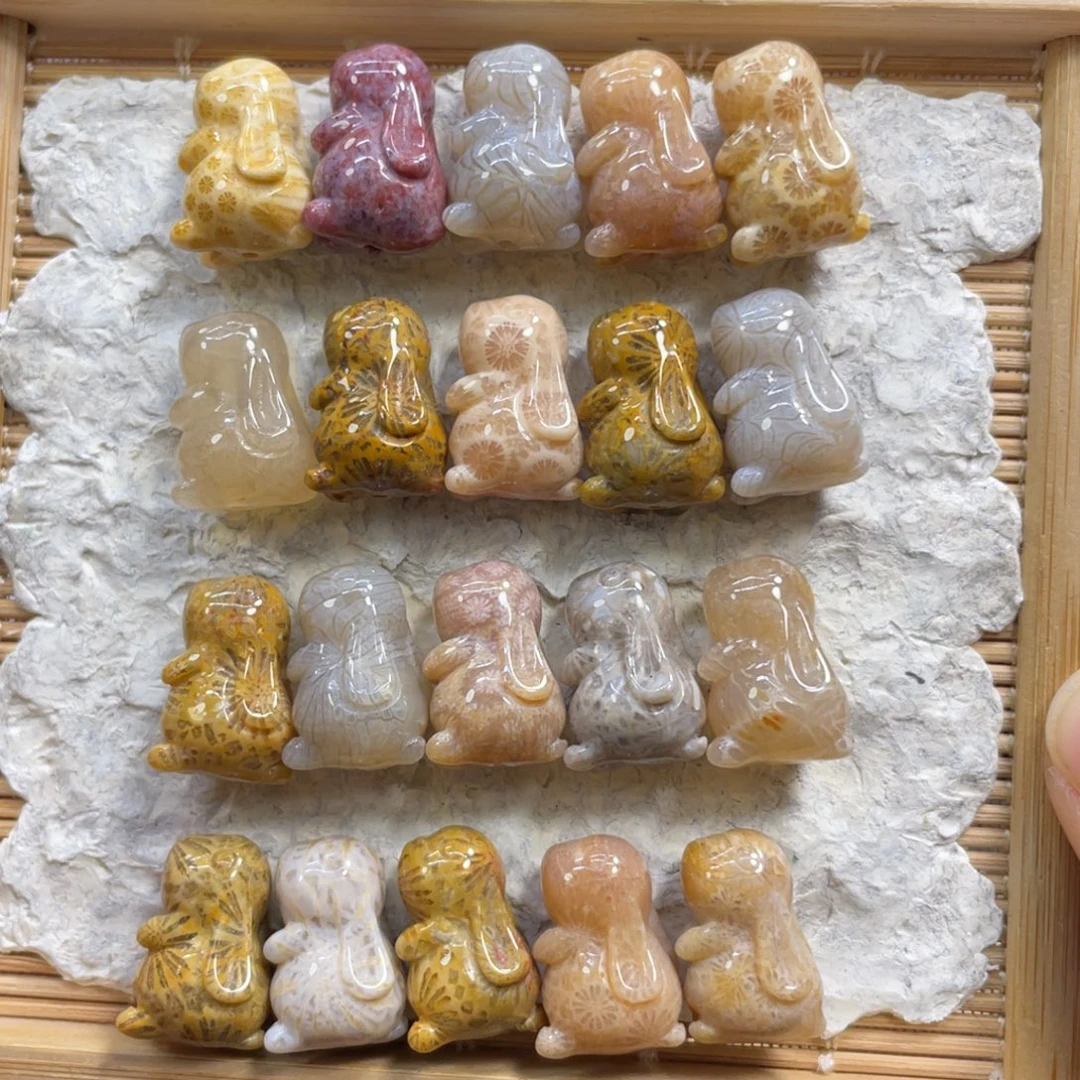 硅化玉未镶嵌颈饰兔子40米1个