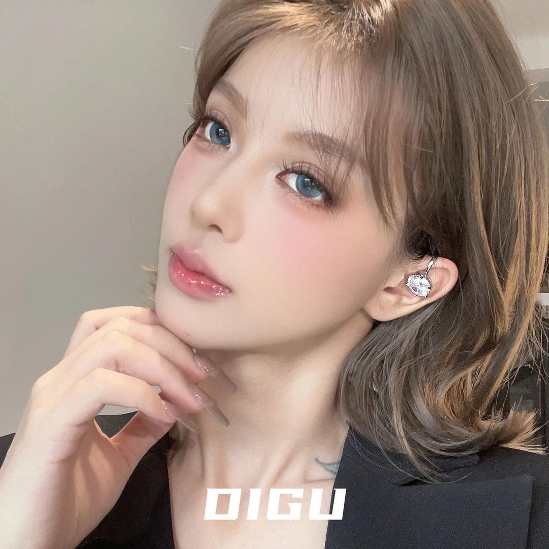 铜合金耳饰 简约闪钻无耳洞耳夹女轻奢高级感耳骨夹气质百搭耳饰