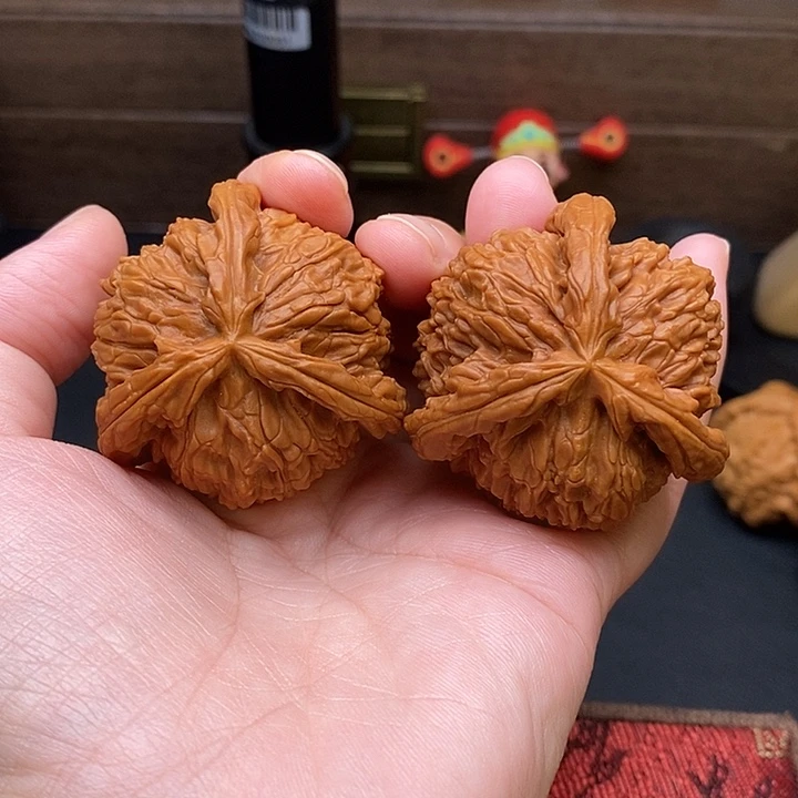 是****把件文玩核桃白奔