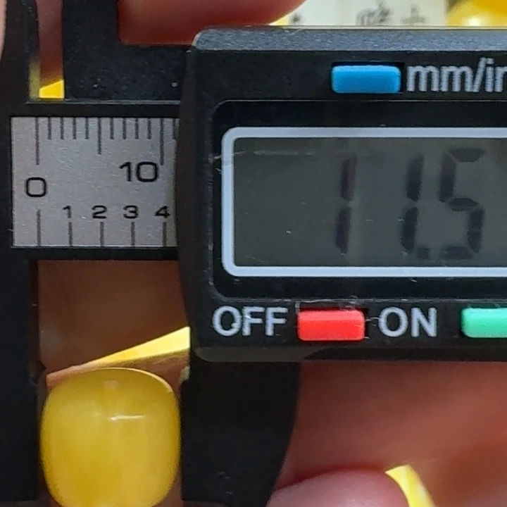 未镶嵌琥珀裸石15杂