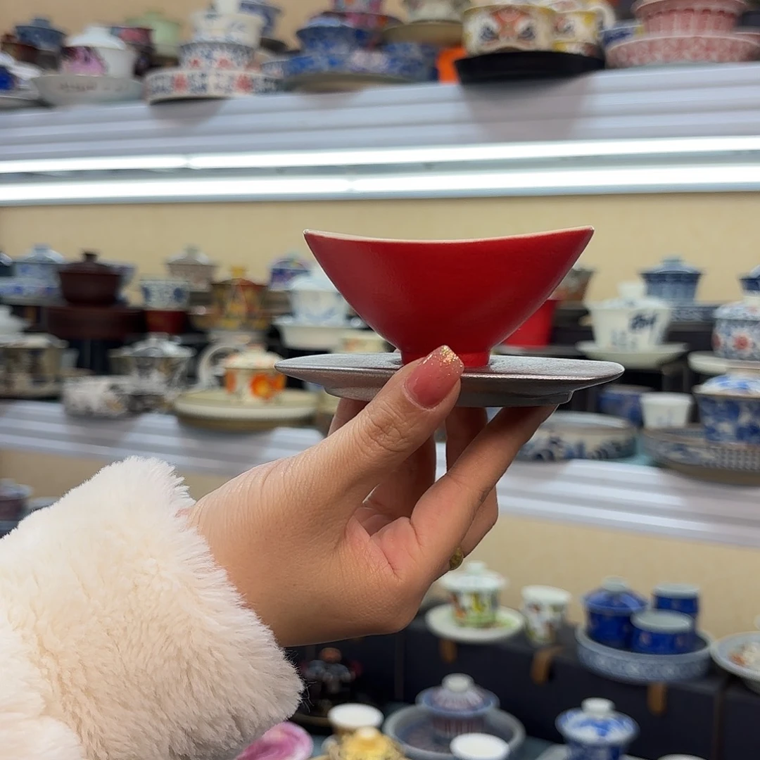 盖碗里的水煮开后放入