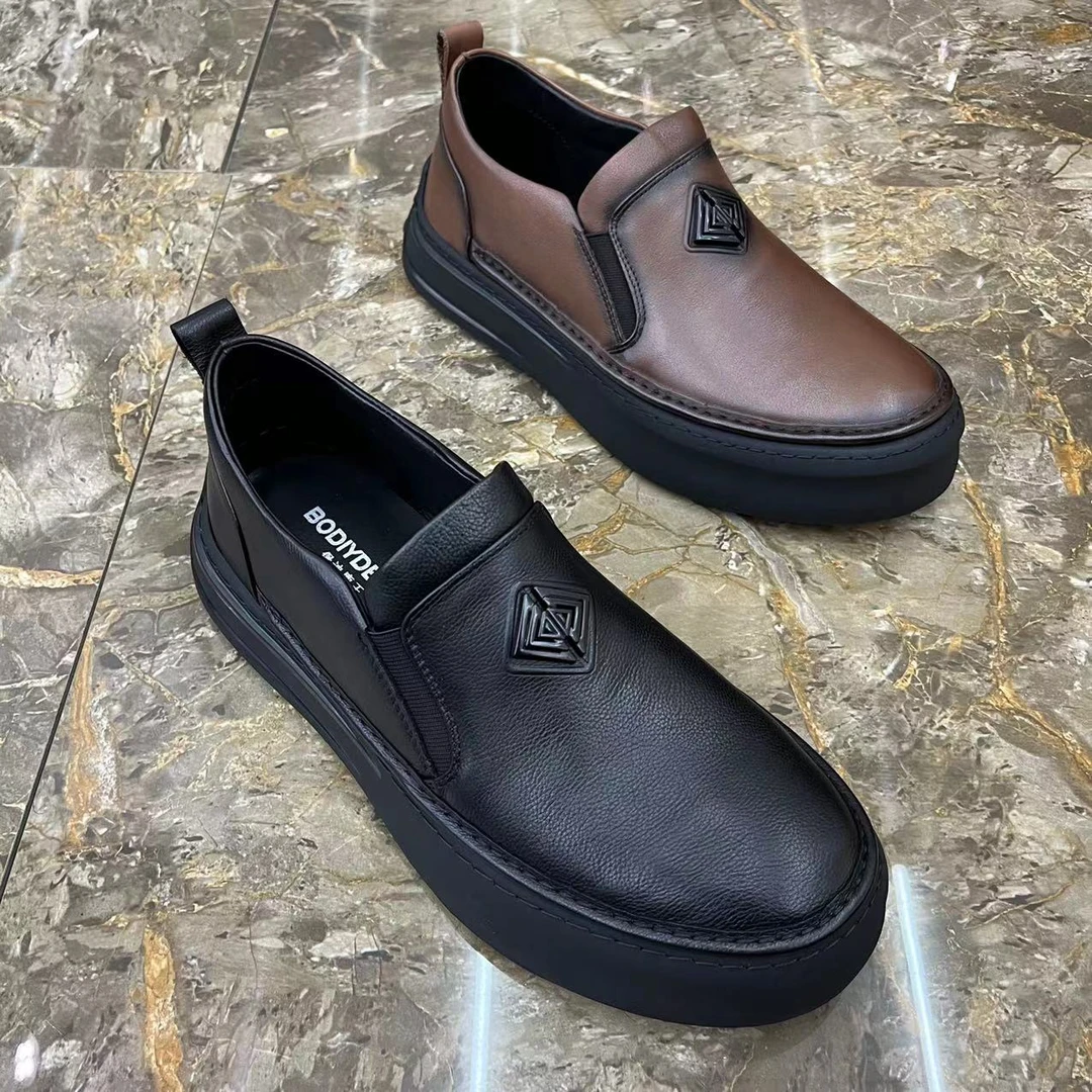 2025广州时尚新款男士透气休闲舒适百搭休闲真皮帅气潮流男鞋