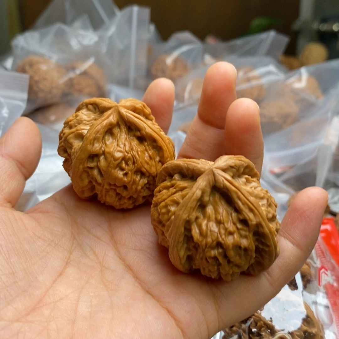 文玩核桃把件四棱