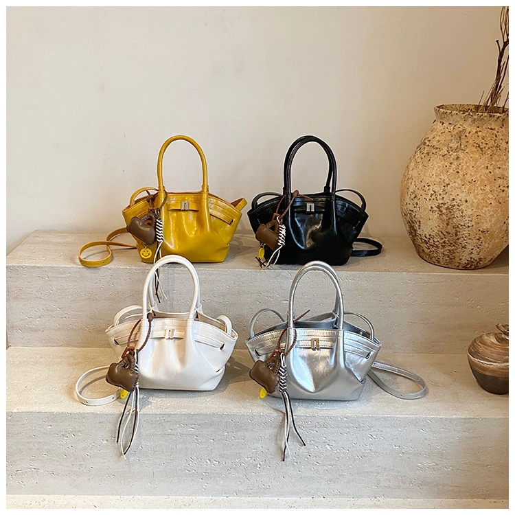 2025夏季时尚新款网红方形拉链暗袋手提式斜挎包大包包网红轻熟风