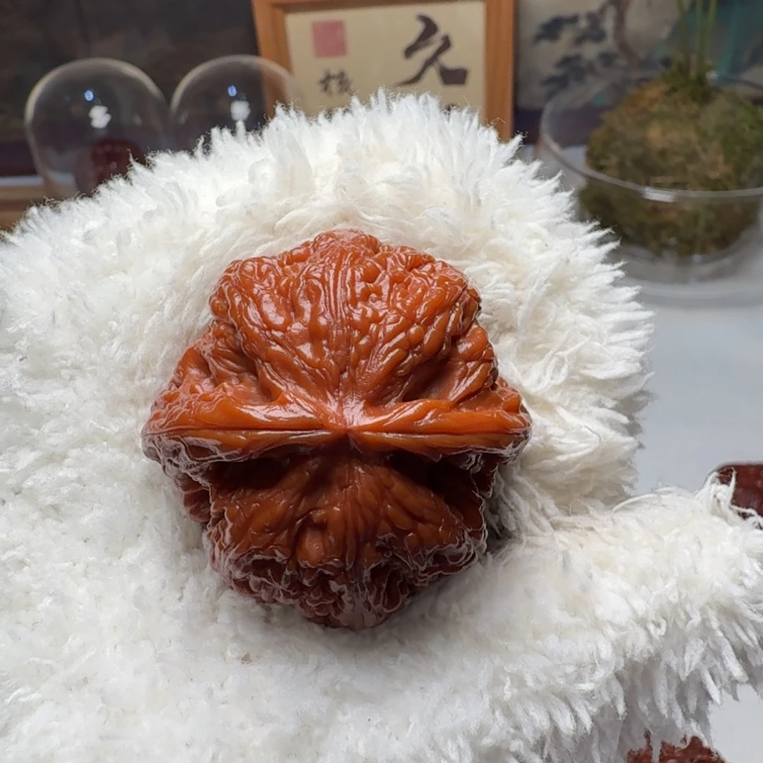 文玩核桃吊坠球筋