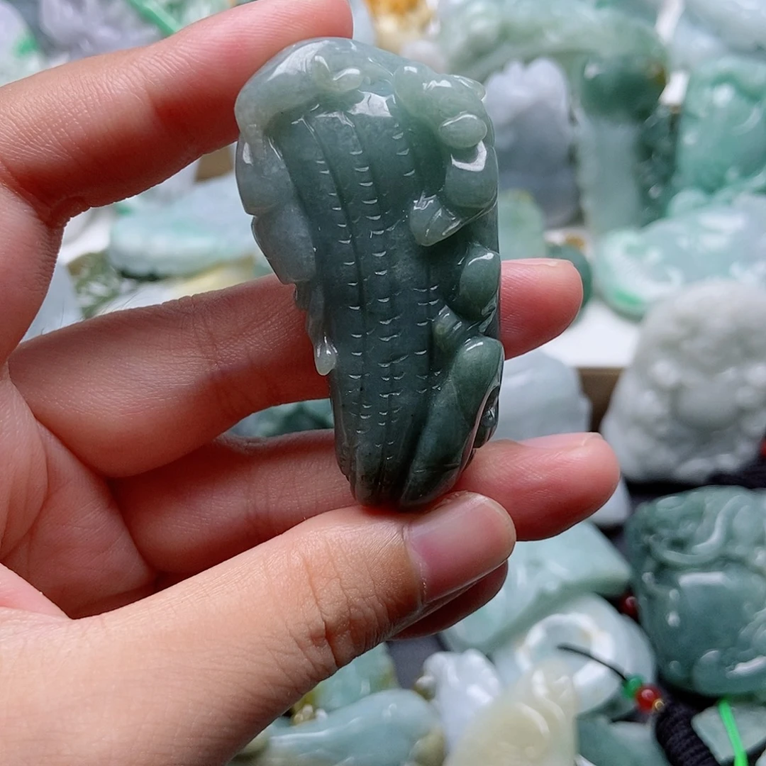 翡翠未镶嵌吊坠(不含链)1