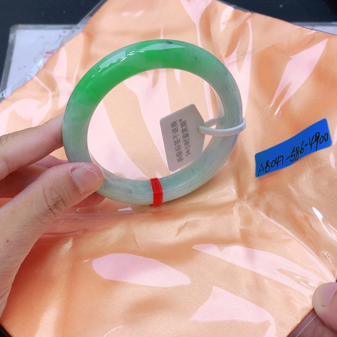 未镶嵌手镯翡翠翡翠