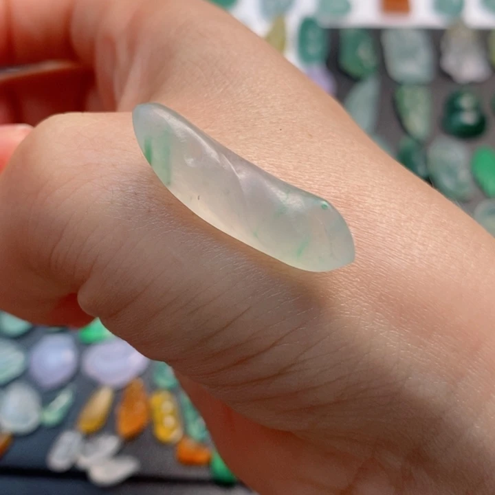 未镶嵌定制翡翠随行