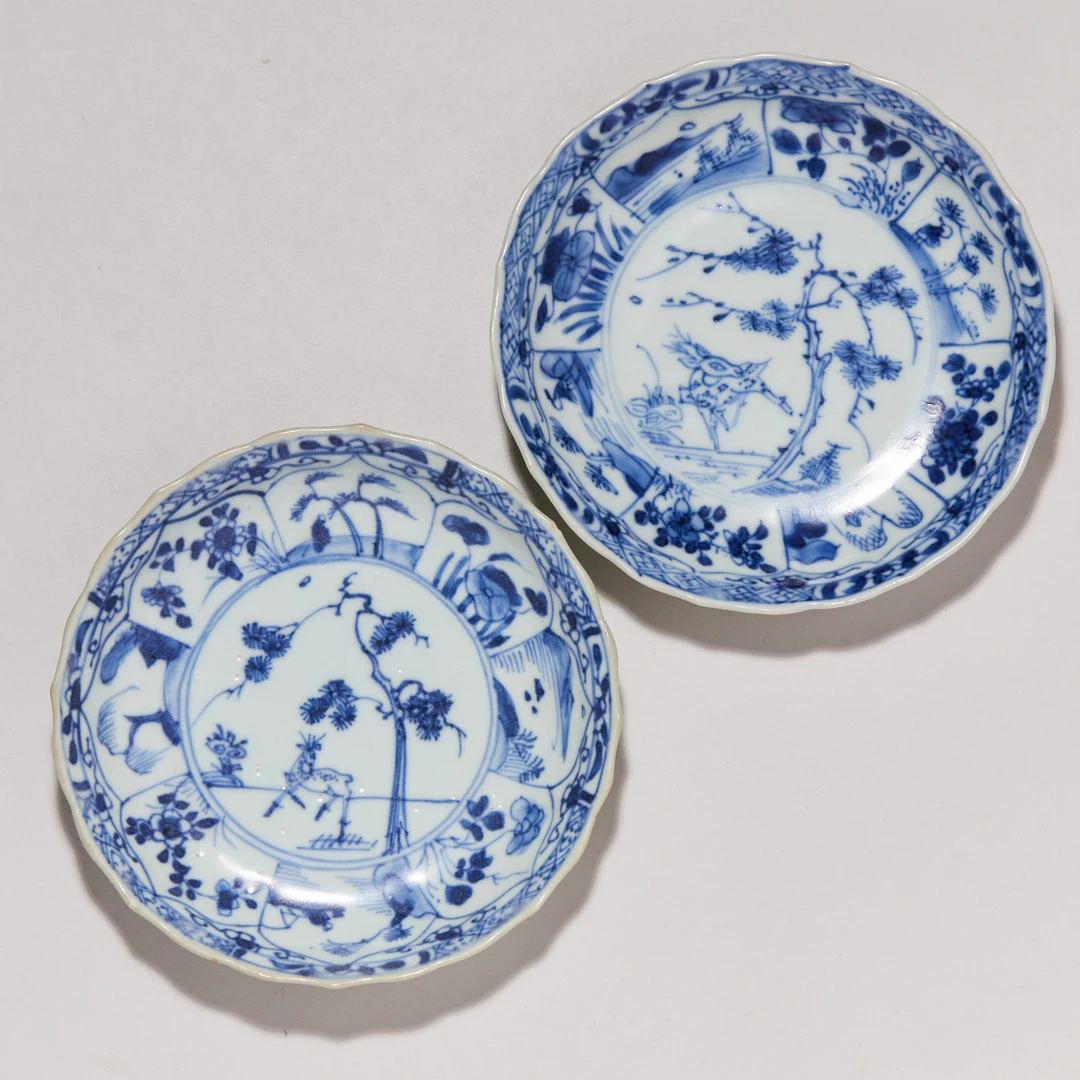 4345清康熙·青花松鹿图赏盘(一对)【古董拍卖】