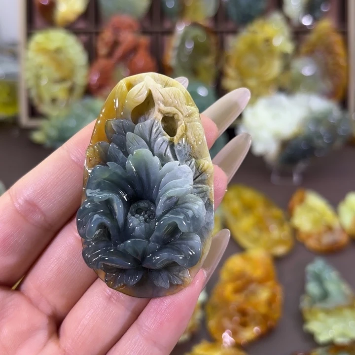 未镶嵌蛇纹石玉颈饰