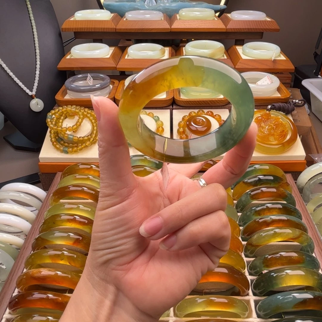 蛇纹石玉未镶嵌手镯56