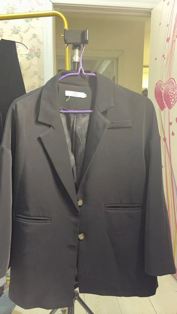 女装黑色休闲气质短款时尚修身外套百搭五一旅游出街西服衣服秋季