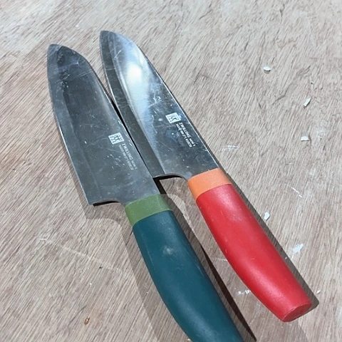 微瑕，不能明火，不锈钢多用刀青柠，红各一把