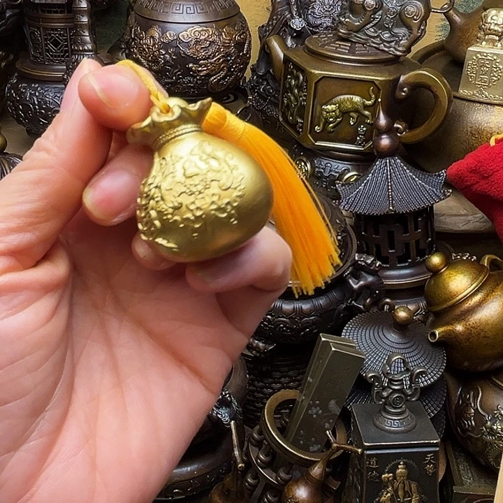 精美铜器点击下单