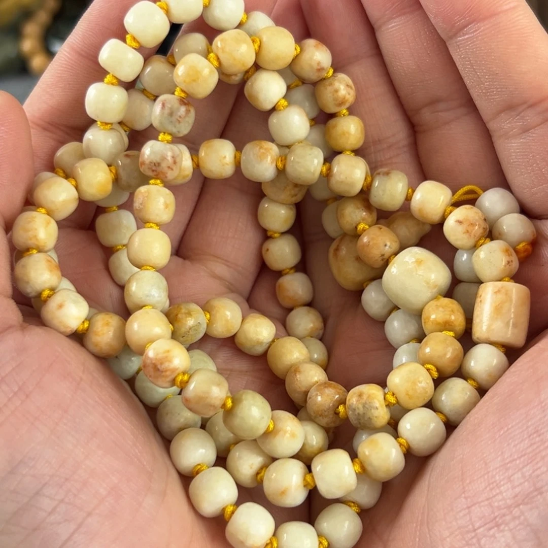 岫岩河磨玉（透闪石质玉）手串未镶嵌胡***?