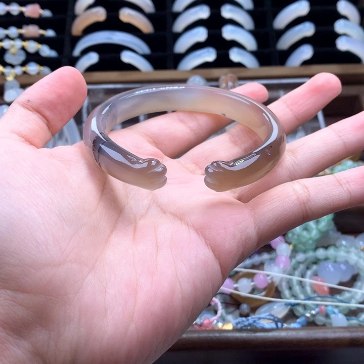 玛瑙/玉髓手镯未镶嵌/****