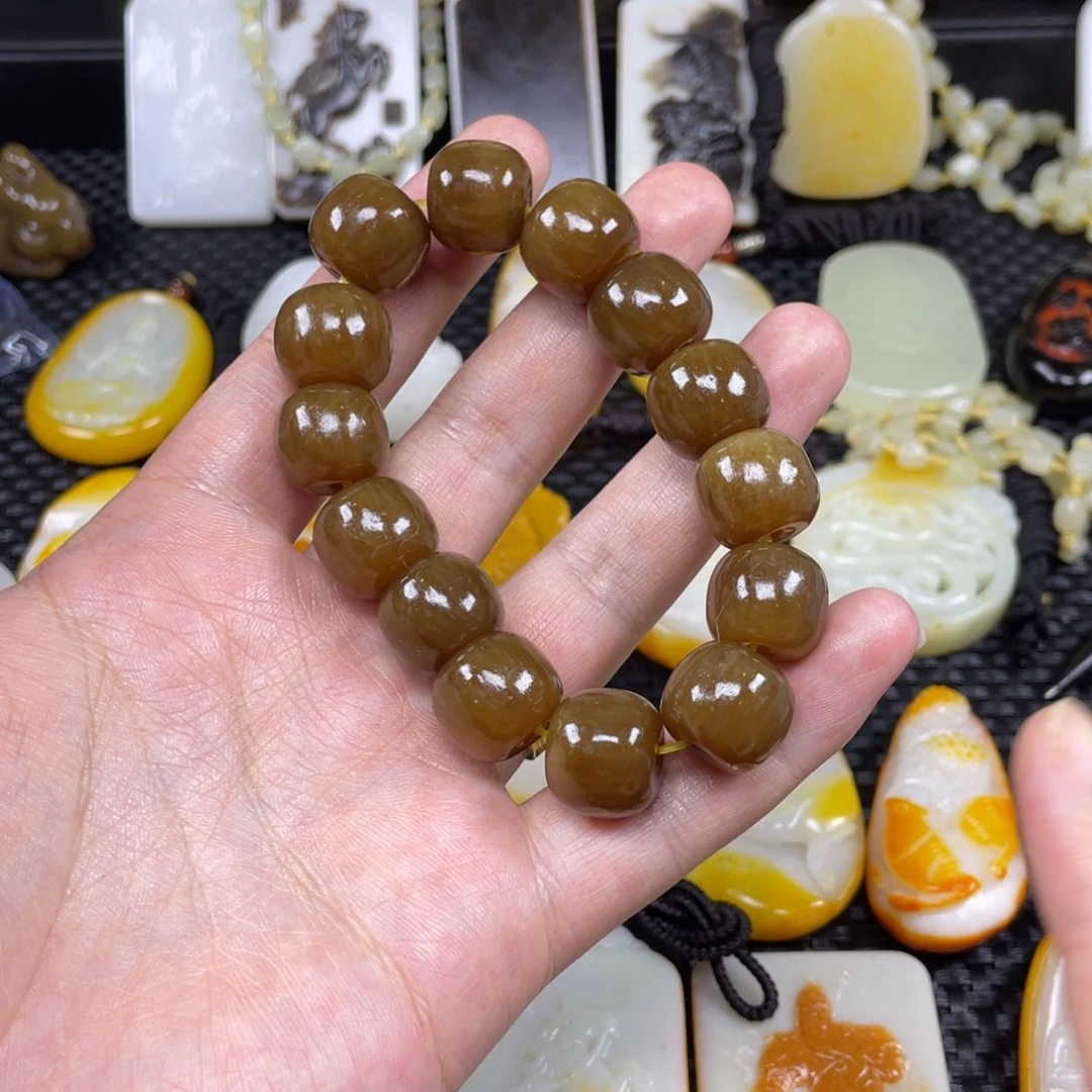 颈饰未镶嵌和田玉