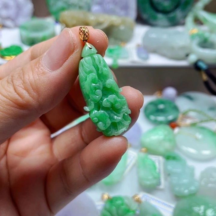 翡翠未镶嵌吊坠(不含链)