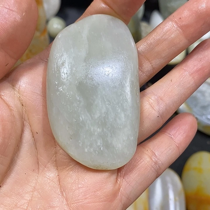 未镶嵌和田玉（糖玉）挂件