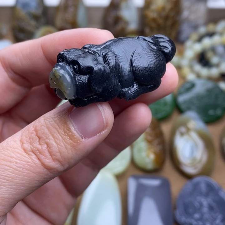 和田玉颈饰未镶嵌