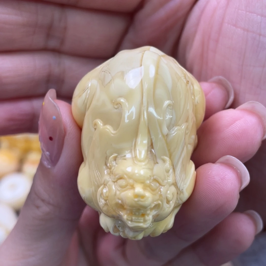 蜜蜡未镶嵌裸石琥珀蜜蜡貔貅吊坠