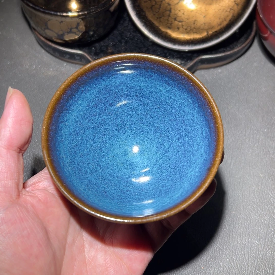 茶盏我想去买东西的路上我的眼泪