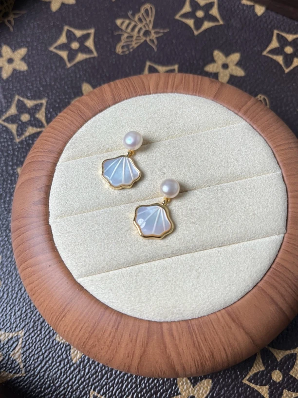 珍珠耳钉0883229444