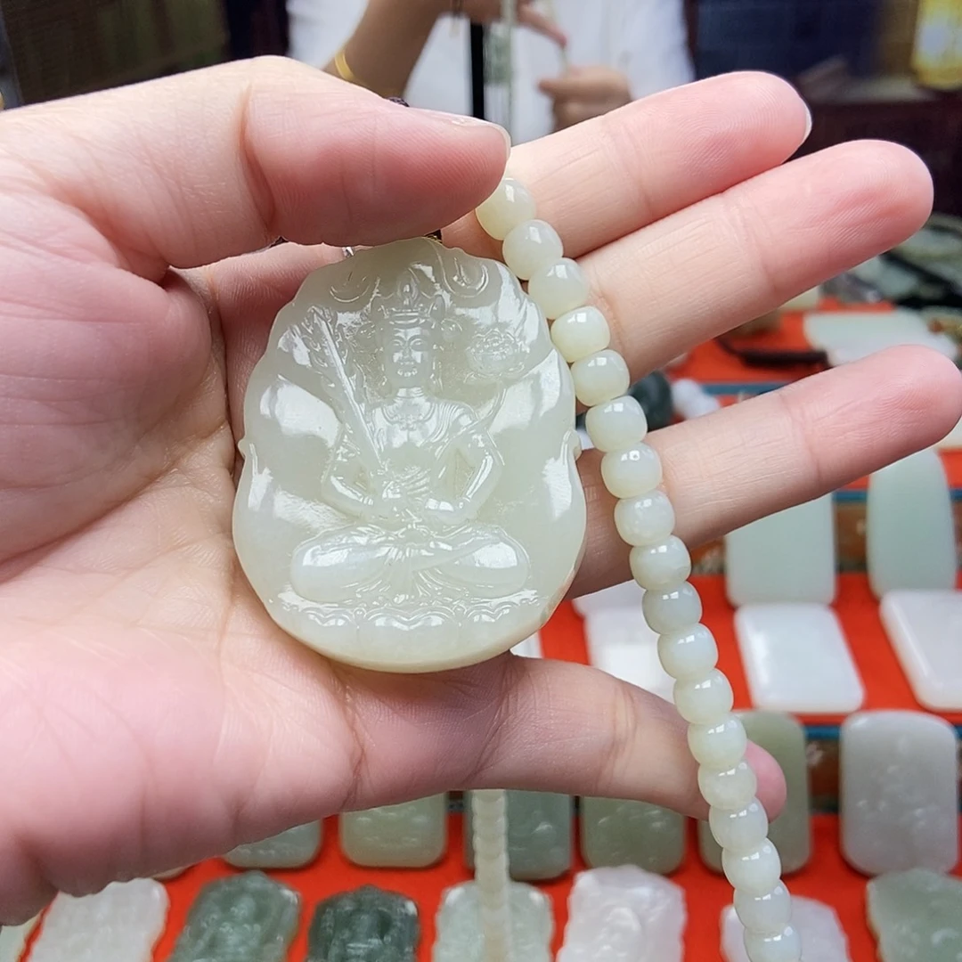 和田玉未镶嵌颈饰仔*