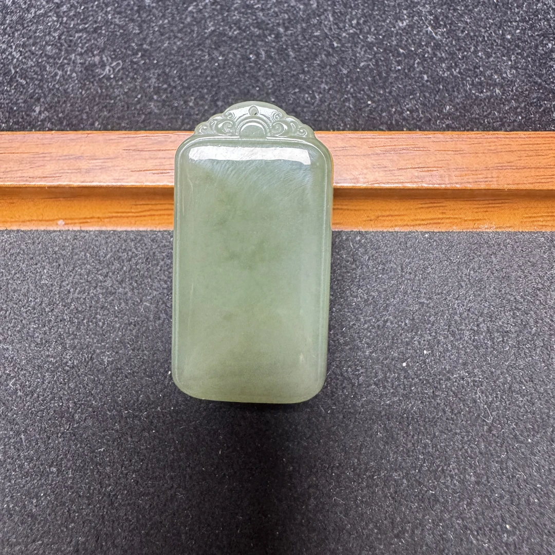 翡悦甄选 天然和田玉湖水绿祥云牌头22mm*40mm FY-W13